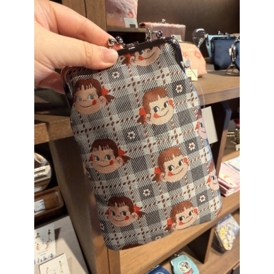 Pocchiri x 不二家Peko聯名隨身斜背包(VIP下標限定請勿自行下單)