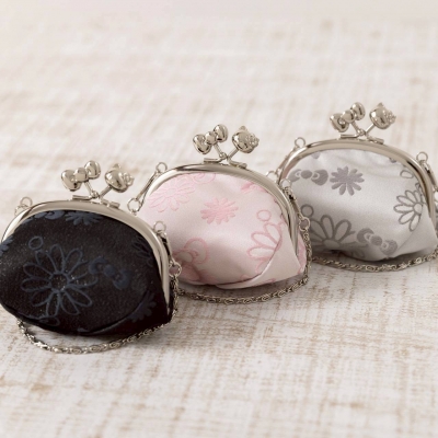 京都 Kitty 工坊造型口金閃光絲提花掛包(VIP下標限定請勿自行下單)