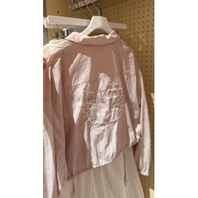 Sanrio house尼龍拉鍊短版外套
