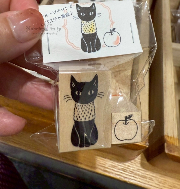 LINE_ALBUM_0915收單10月中出貨（文創商品周邊綜合區）_250911_1_結果.jpg